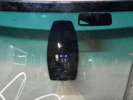 Оригинальное лобовое стекло BMW E60 E61 под датчик