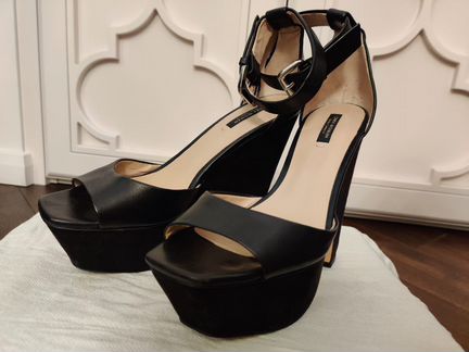 Босоножки на танкетке Zara Woman (38р)