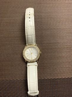 Часы guess