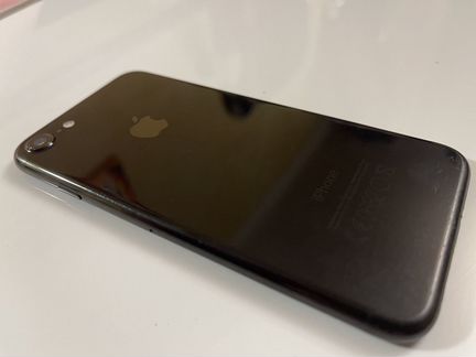 Телефон iPhone 7 128gb чёрный оникс