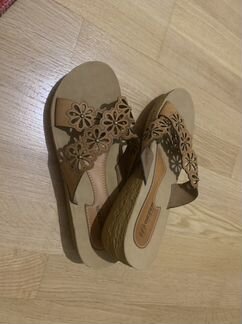 Шлепанцы женские