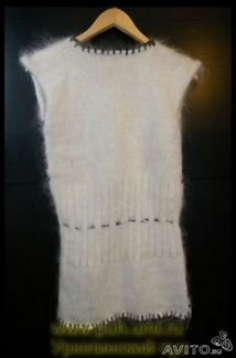 Безрукавка светлая из козьего пуха