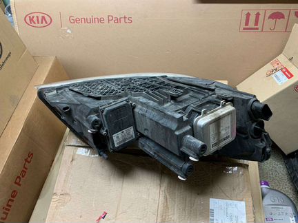 Фара левая ксенон на skoda octavia A5, 1Z1941015G