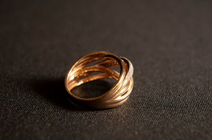 Золотое кольцо с бриллиантами