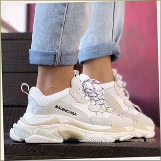Balenciaga Triple S кроссвоки женские
