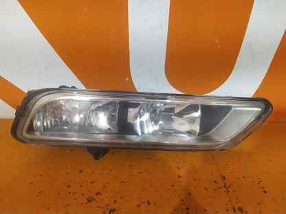 Птф правый Volkswagen Passat B7 2011-2015