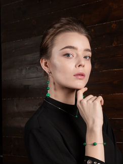 Серьги асимметричные с малахитом