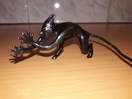 Чертик статуэтка