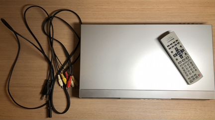 DVD плеер Panasonic DVD-S47 EE-S
