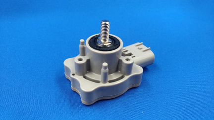 Датчик положения кузова lx470 ленд крузер 100