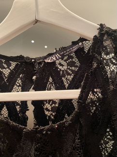 Кружевное платье Zara