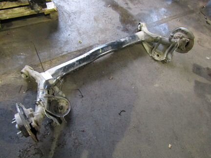 Honda Civic 5D Сивик 5Д балка задняя в сборе