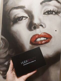 Палетка теней Huda Beauty 40 цветов