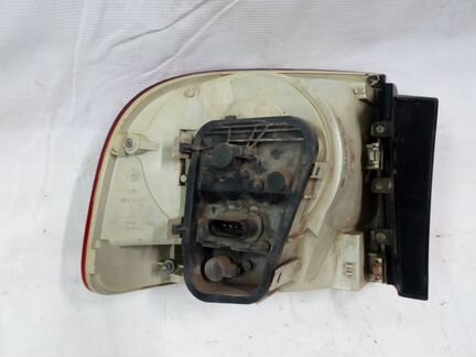 Фонарь правый Volkswagen Touareg