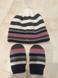 Шапочки и варежки Mothercare