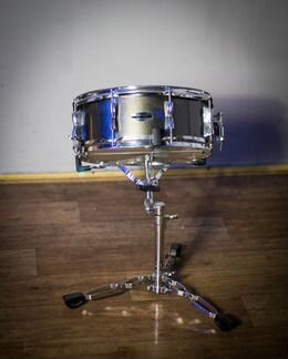 Малый барабан yamaha + стойка + палочки