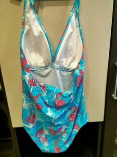 Купальник слитный новый р.50-52