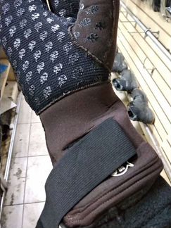 Перчатки неопреновые 8 мм. Scorpena