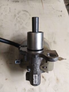 Главный тормозной цилиндр Пассат Б5, Ауди А6 С5