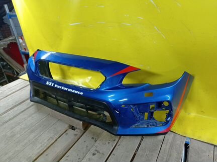 Передний бампер Subaru WRX STI
