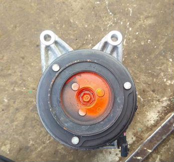 Компрессор кондиционера Nissan Teana 2