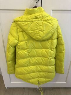 Куртка лимонного цвета