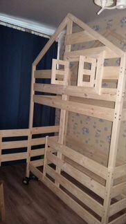 Двухъярусная кровать