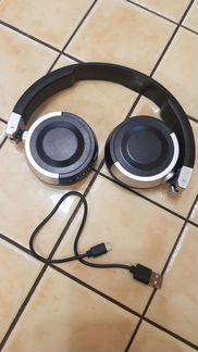 Беспроводные наушники Bluetooth