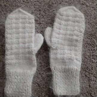 Варежки тёплые