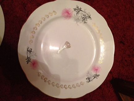 Антикварный фарфор - тарелка riga