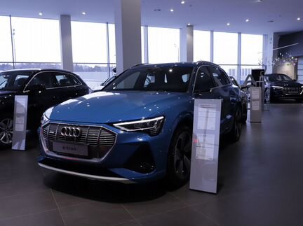 Audi e-tron AT, 2020