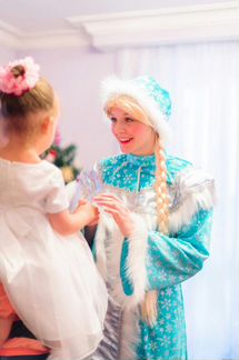 Дед Мороз и Снегурочка. Новогоднее поздравление