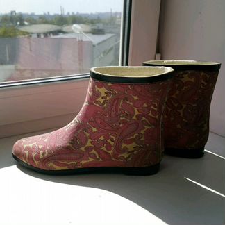 Резиновые полусапоги