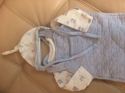 Два комплекта р. 2-6 мес Mothercare
