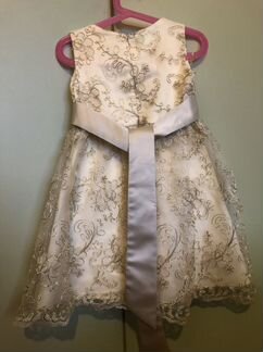 Нарядное платье для девочки, 4-5 лет