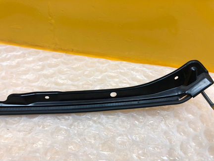 Датчик крышки багажника левый Nissan Patrol Y62