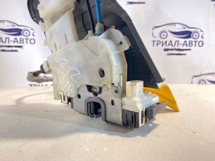 Замок двери задний правый электр Mercedes E-Class