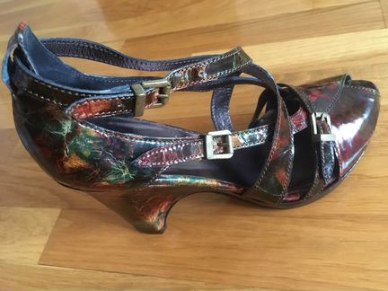 Туфли женские