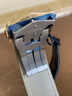 Часы girard perregaux WW.TC traveller large date