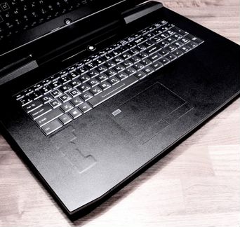 Clevo P870KM(-G)