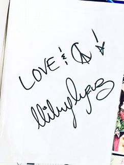 Оригинал автографа Майли Сайрус (Miley Cyrus)