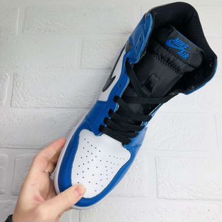 Кроссовки Nike Air Jordan 1