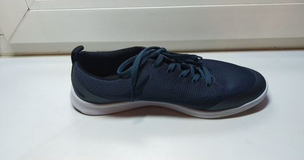 Кроссовки Lacoste оригинальные размер 39