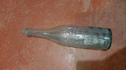 Старинная бутылка Калинкин С.Пете