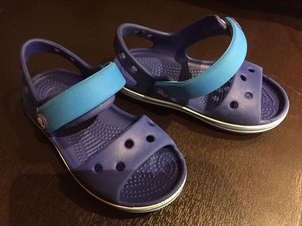 Сандали crocs