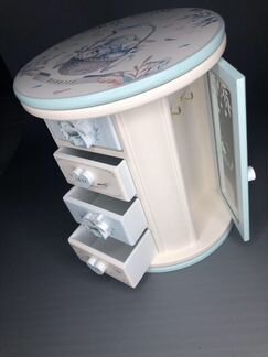 Шкатулка для украшений (новая)