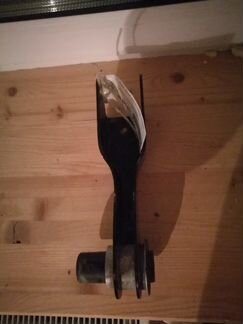 Рычаг задний нижний левый передний Discovery sport