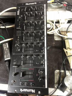 DJ пульт numark