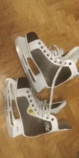 Хоккейные коньки graf 105 р. 40 в идеале