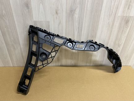 Направляющая заднего бампера vw polo sedan 10-20